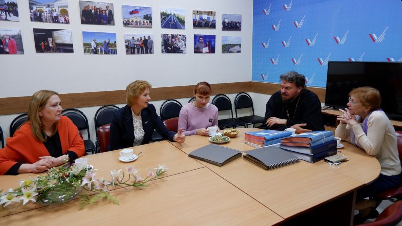 Активисты ОНФ.jpg Активисты ОНФ.jpg
