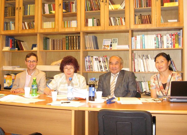 Бурятская переводческая группа. 2010 г..jpg Бурятская переводческая группа. 2010 г..jpg