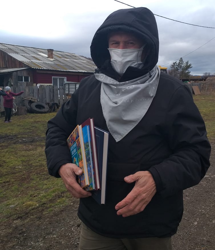 Алексей в маске.jpg Алексей в маске.jpg