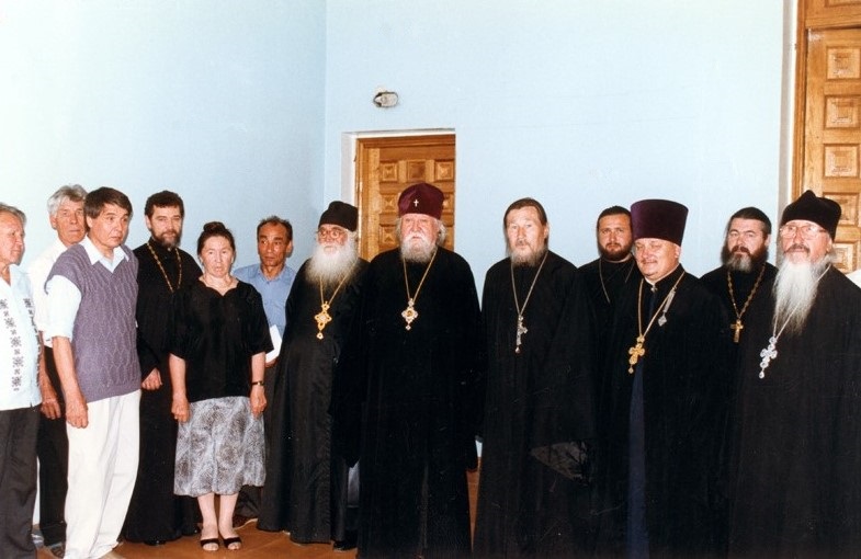 Чувашские священники и переводчики Библии на презентации тиража книги Малые пророки.jpg