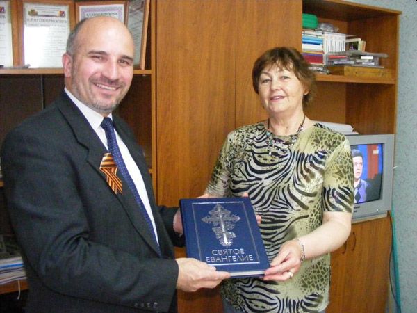 Евангелие ветеранам Зеленограда.jpg